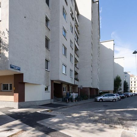 Two Bedrooms - 85 Squaremeters - 4 Min To U6 Dresdner Str Виена Екстериор снимка