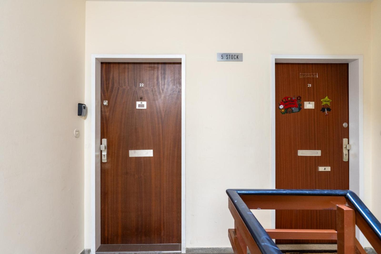 Two Bedrooms - 85 Squaremeters - 4 Min To U6 Dresdner Str Виена Екстериор снимка