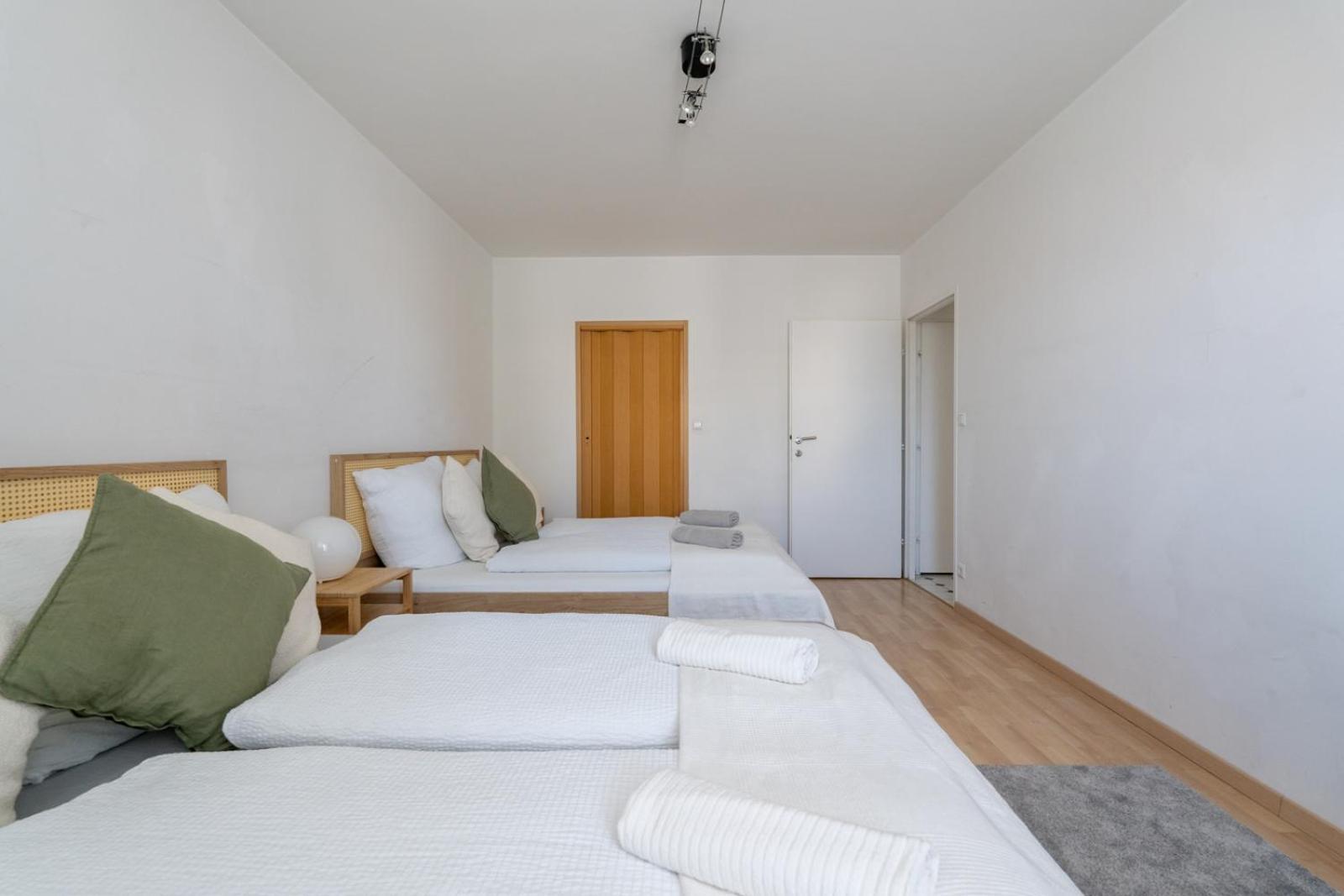 Two Bedrooms - 85 Squaremeters - 4 Min To U6 Dresdner Str Виена Екстериор снимка