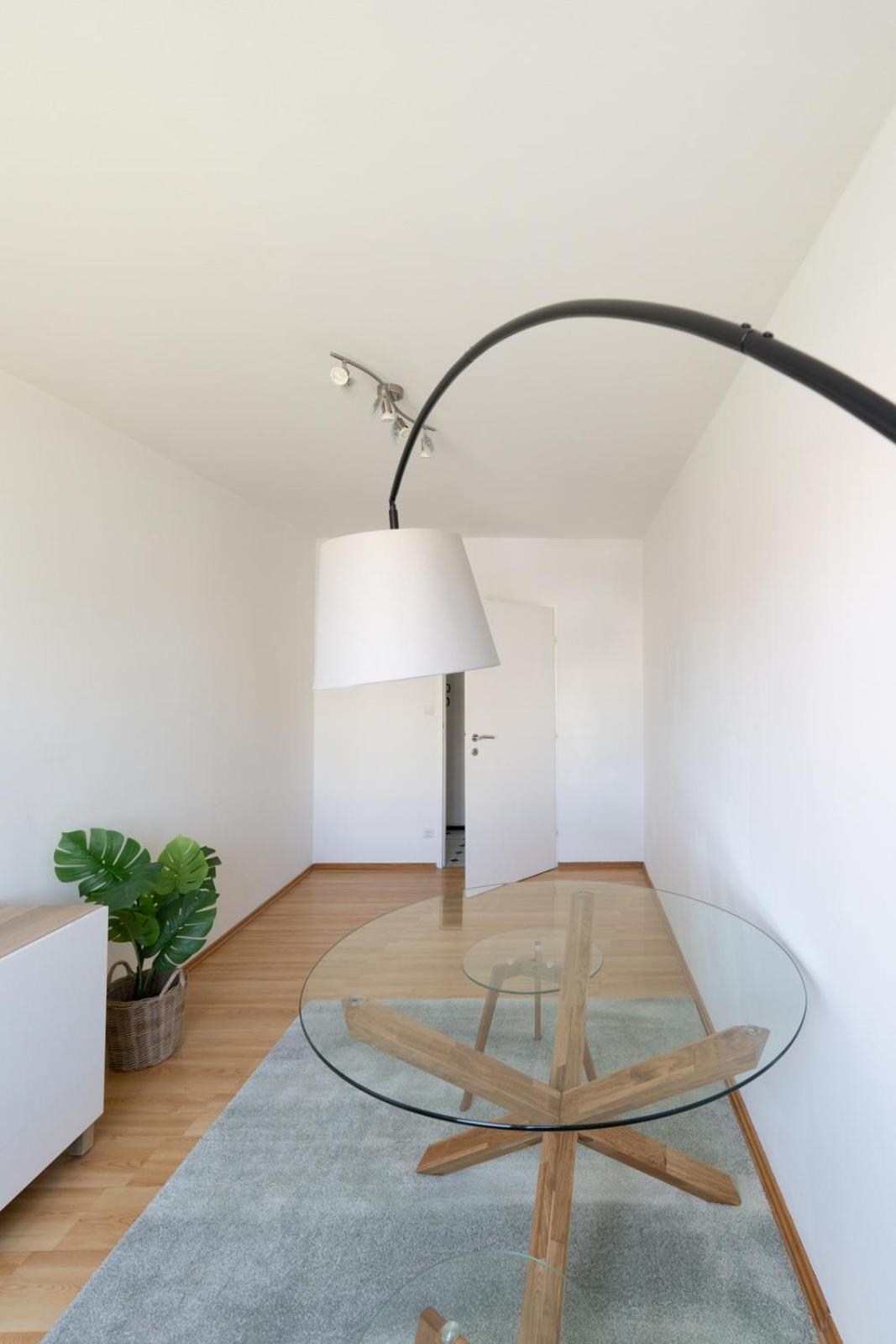 Two Bedrooms - 85 Squaremeters - 4 Min To U6 Dresdner Str Виена Екстериор снимка