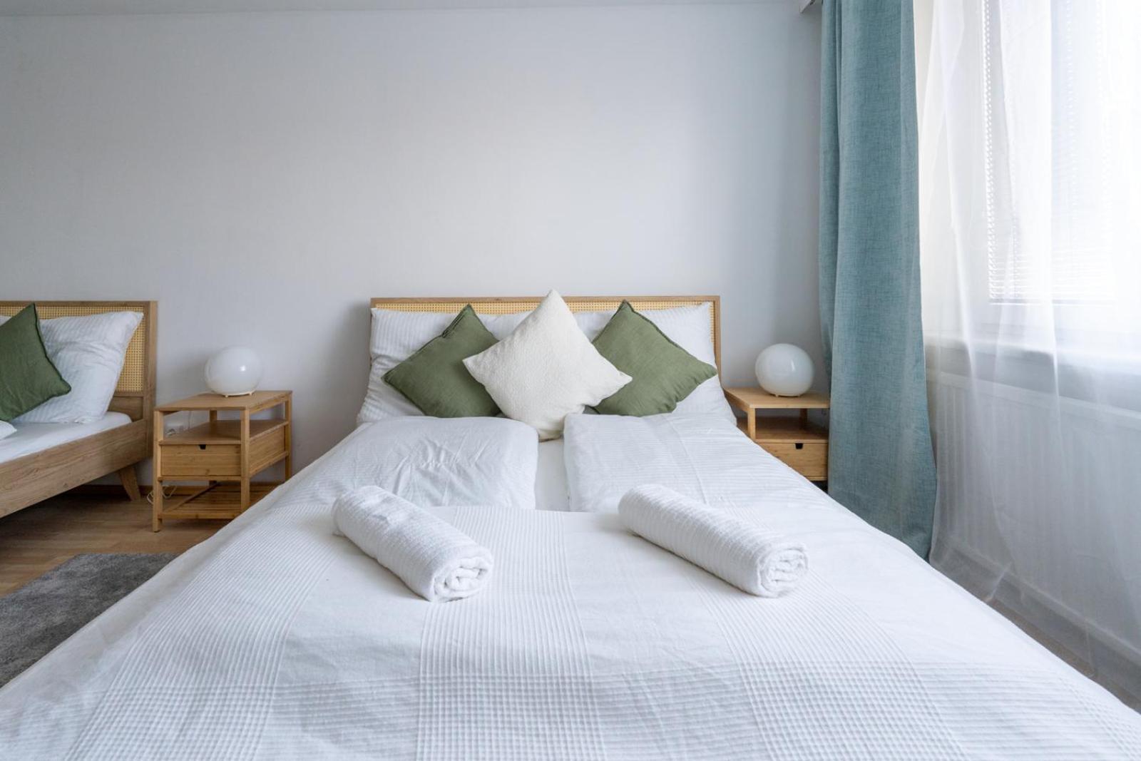 Two Bedrooms - 85 Squaremeters - 4 Min To U6 Dresdner Str Виена Екстериор снимка